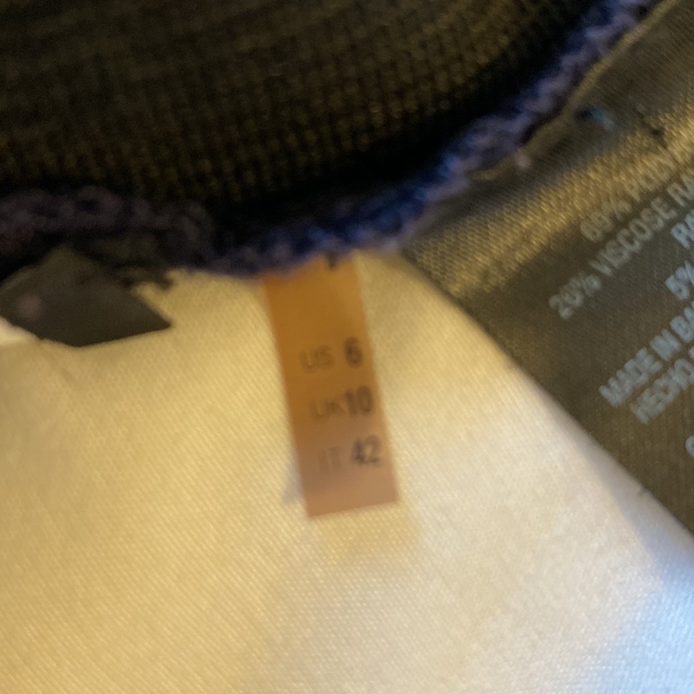 Tahari navy stretch leggings - Picture 7 of 8